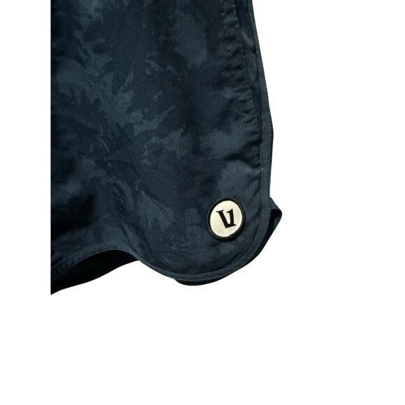 Vuori Women’s Tavi Shorts – Night Ocean – Palm Tree Pattern – Size Small - Picture 2 of 3